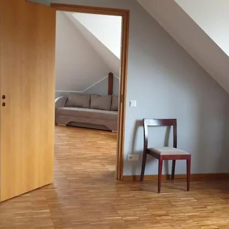 Spacious Apartment In Paernu Old Town Apartamento